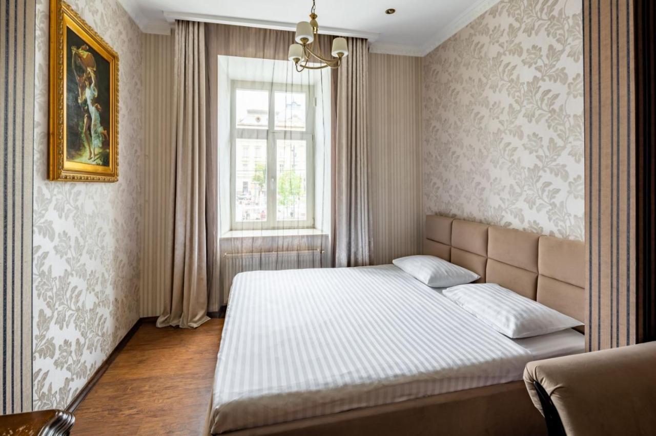 Romari Проспект Свободи 39 Lviv Exterior photo